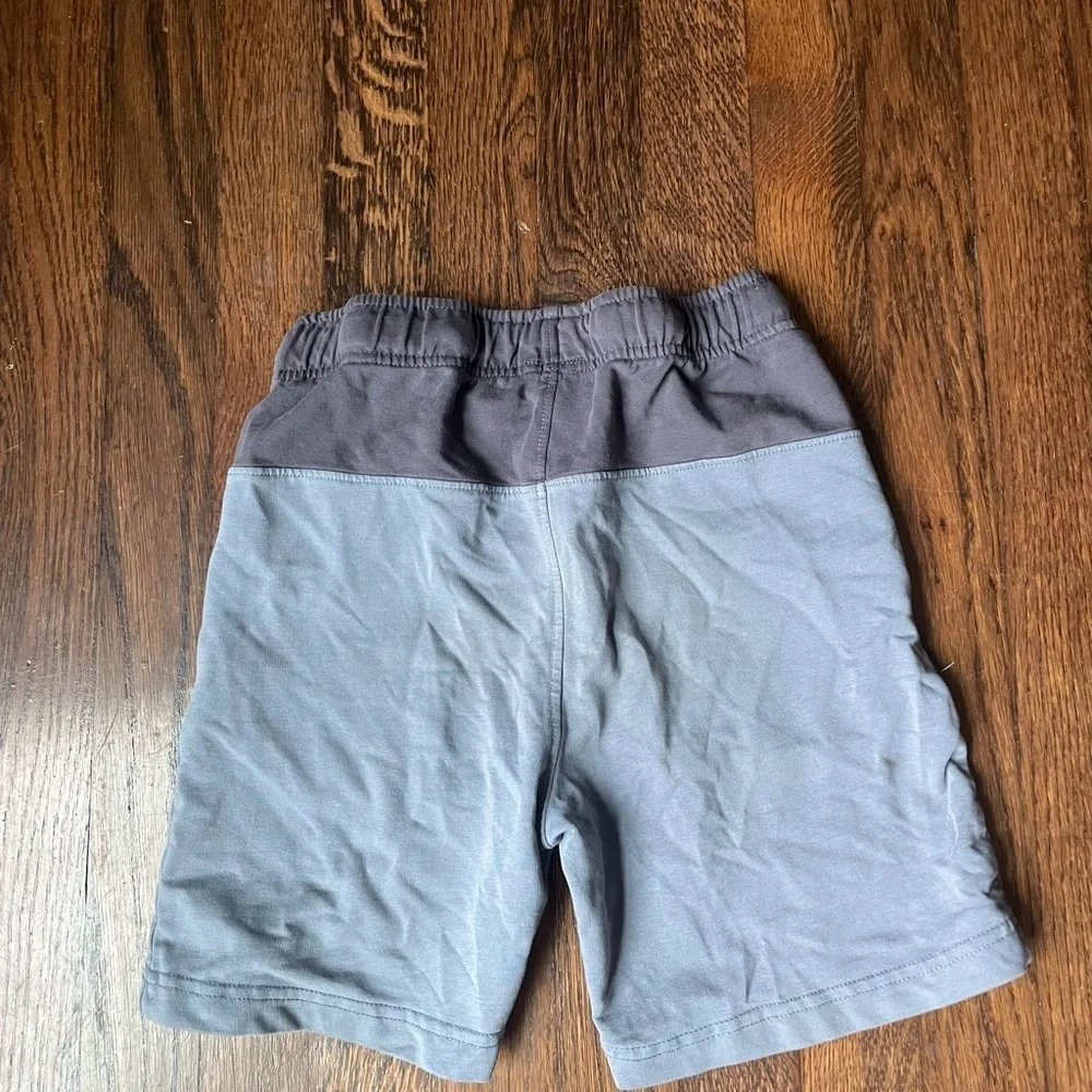 Tommy Bahama size medium